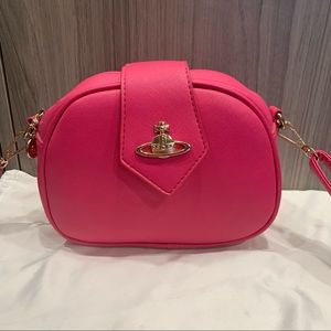 ‼️2/$15 Cute Fuchsia Crossbody bag
